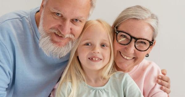 Super visa insurance: the CAD 100,000 rule, and who can legally sell it to you